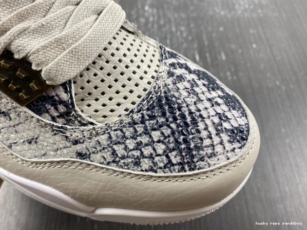 Cheap Husky 4 819139-030 Snakeskin Retro Jordan 0814